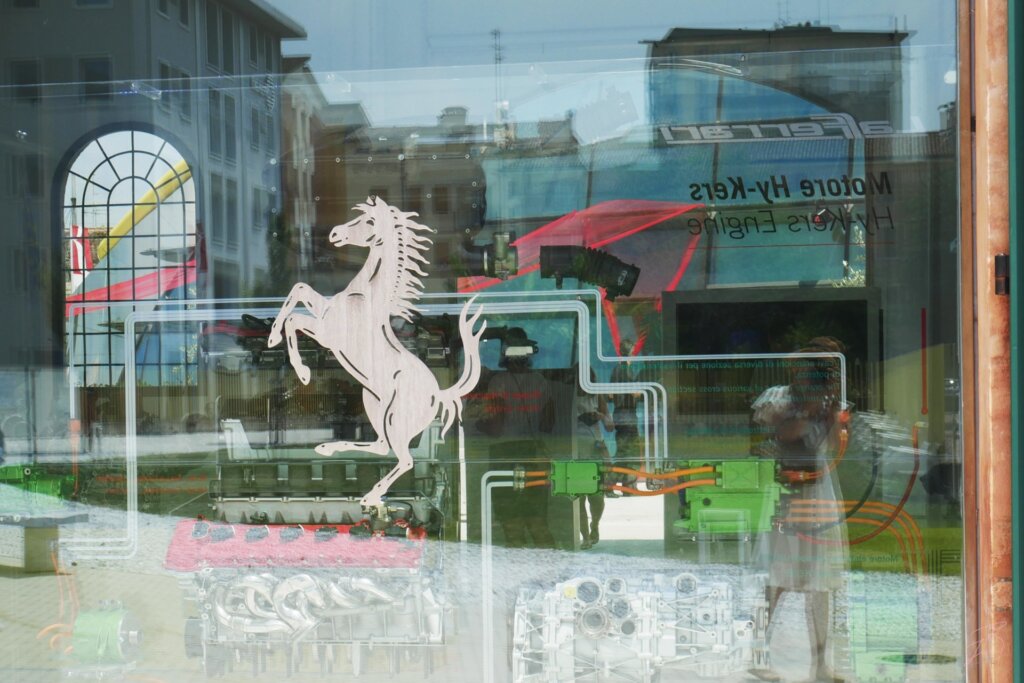 法拉利 博物館 參訪世紀經典跑車與恩佐·法拉利傳奇的一生