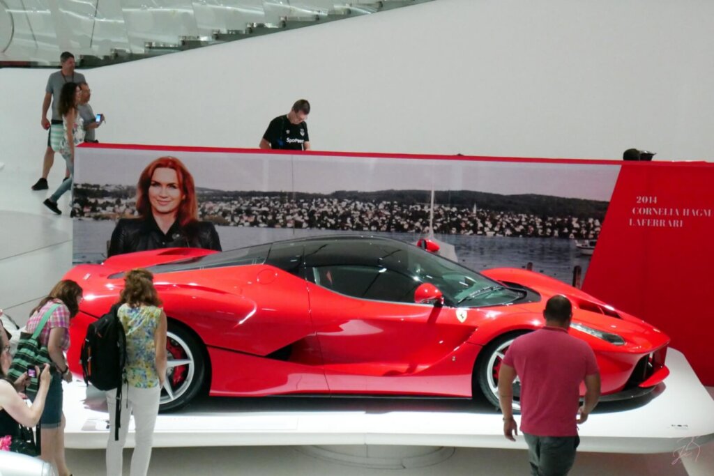 Ferrari Museo 法拉利博物館 參訪世紀經典跑車與恩佐·法拉利傳奇的一生