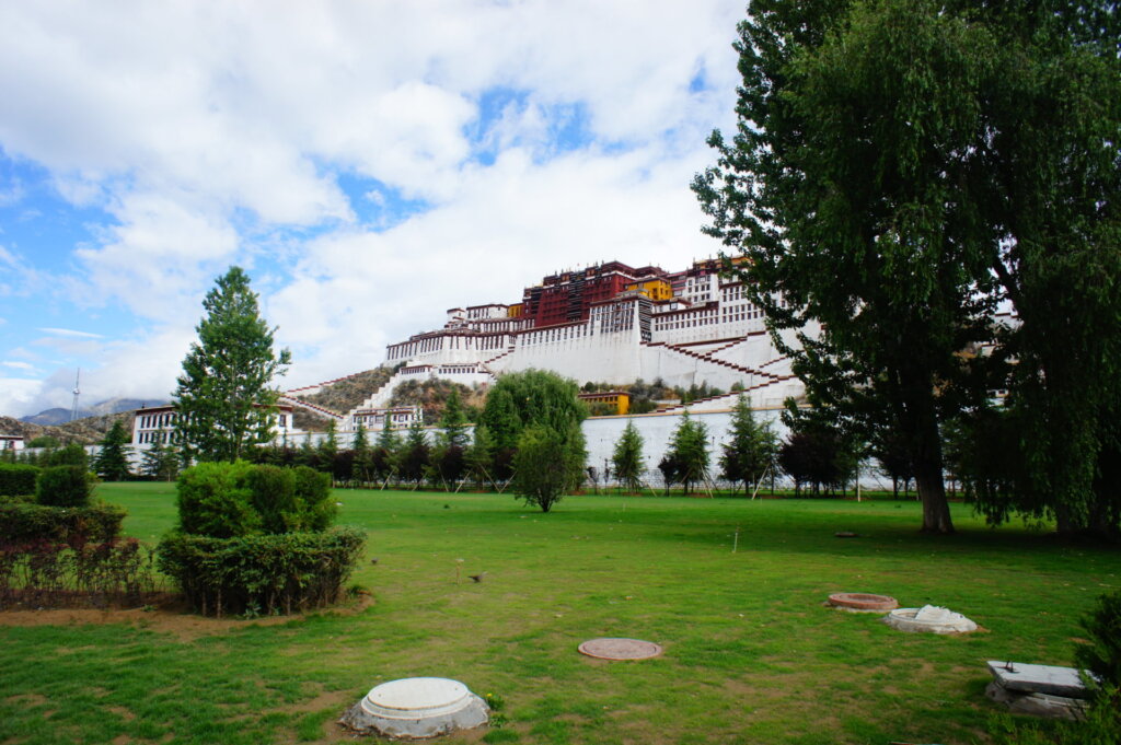 大陸西藏 ▋Tibet西藏。25歲輕熟女的老派紀念碑 | 熱血六人行。第一部